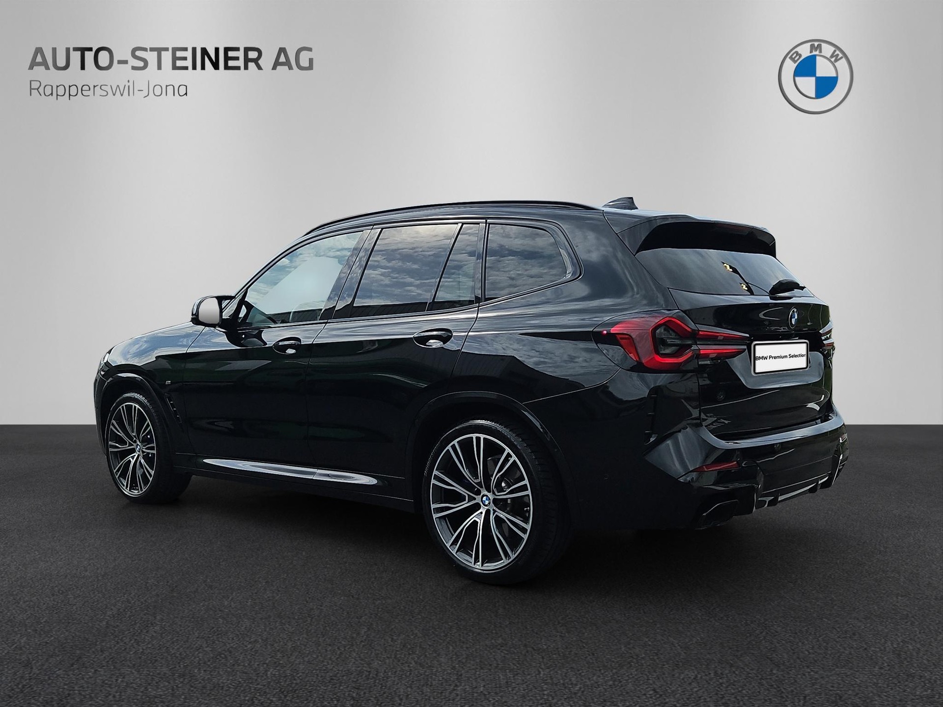 BMW X3 M40i-showroom-element-2