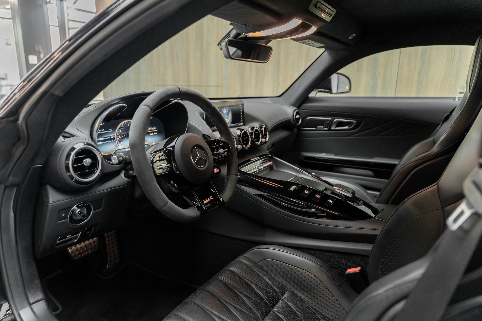 MERCEDES-BENZ AMG GT Speedshift DCT | Night Edition-showroom-element-2