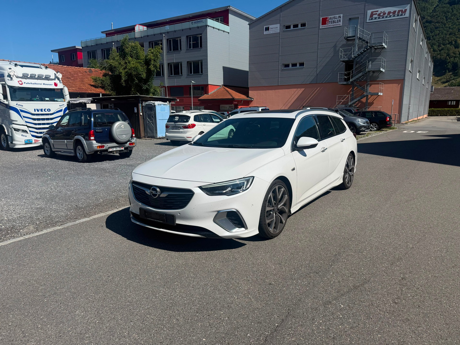 OPEL Insignia 2.0 T Sports Tourer GSI 4WD Automat-showroom-element-1