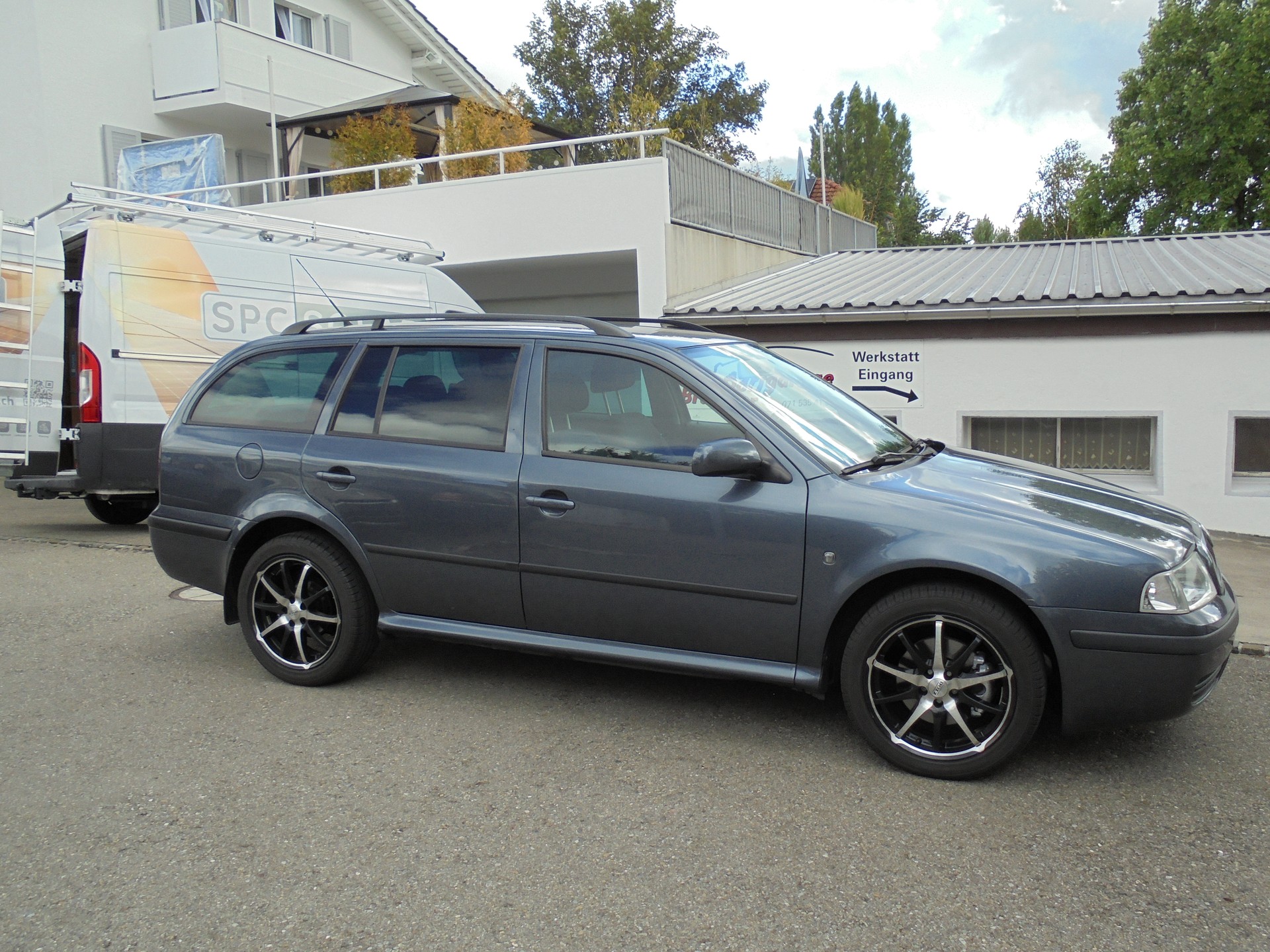 SKODA Octavia 1.8 Turbo Tour