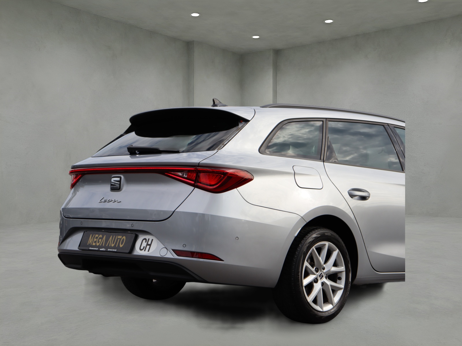 SEAT Leon ST 2.0 TDI EVO DSG Style-showroom-element-3