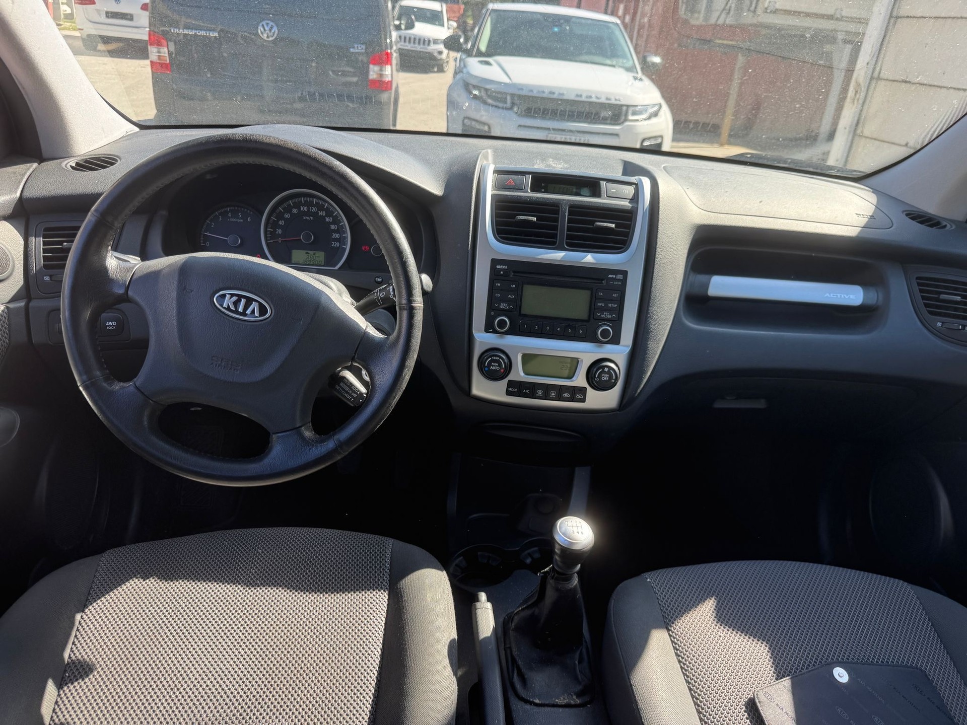KIA Sportage 2.0 CRDi Style-image-7