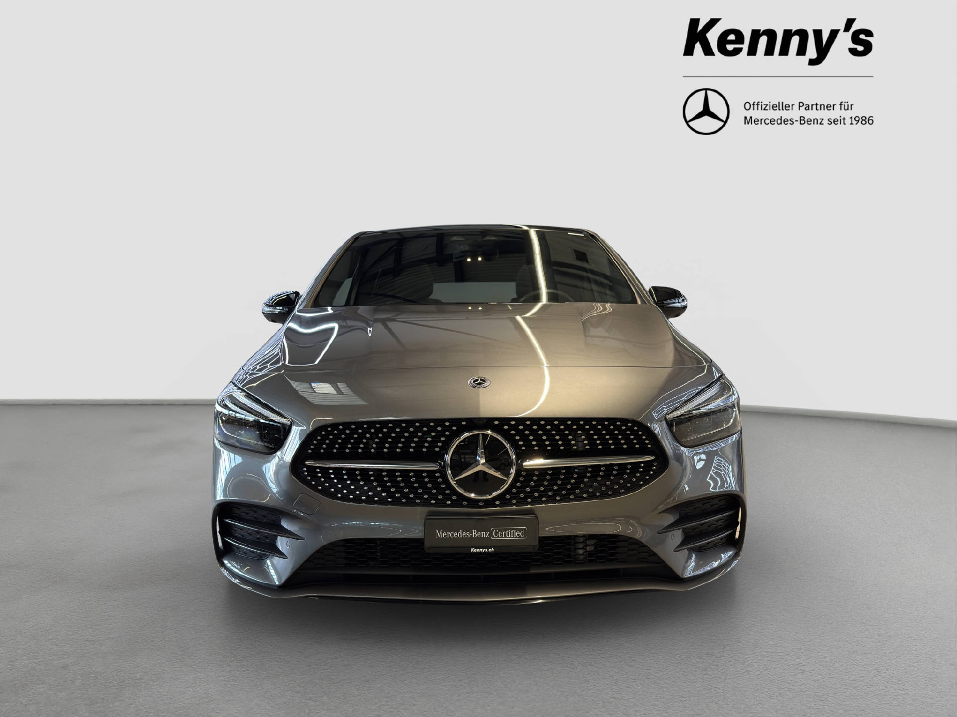 MERCEDES-BENZ B 250 AMG Line 4MATIC-showroom-element-1