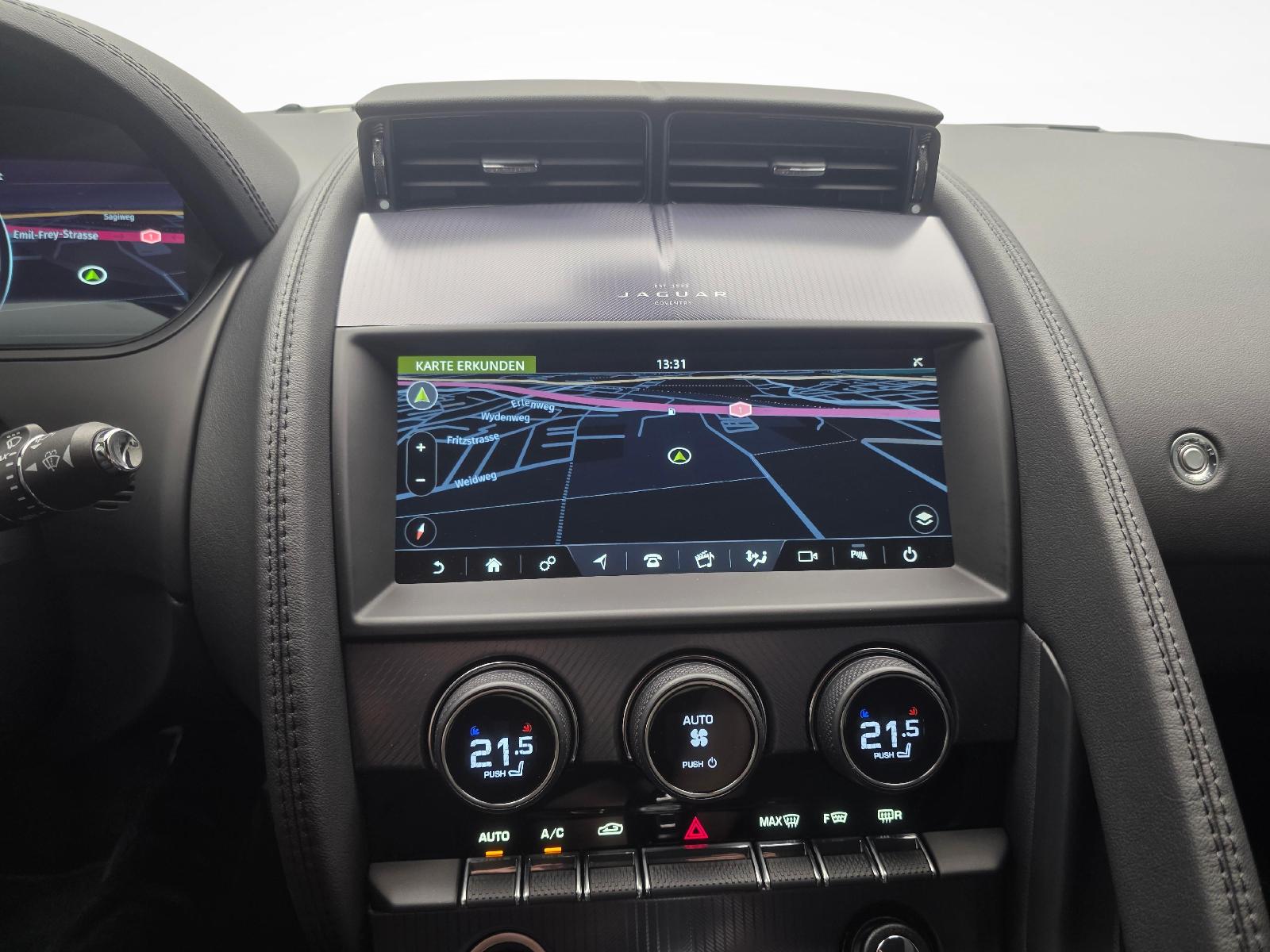 JAGUAR F-Type Coupé 2.0 R-Dynamic-image-11