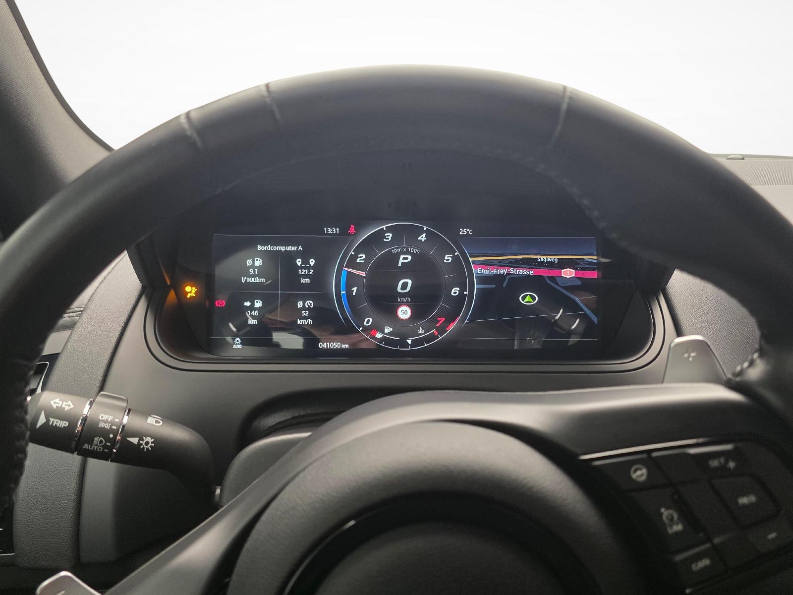 JAGUAR F-Type Coupé 2.0 R-Dynamic-image-8