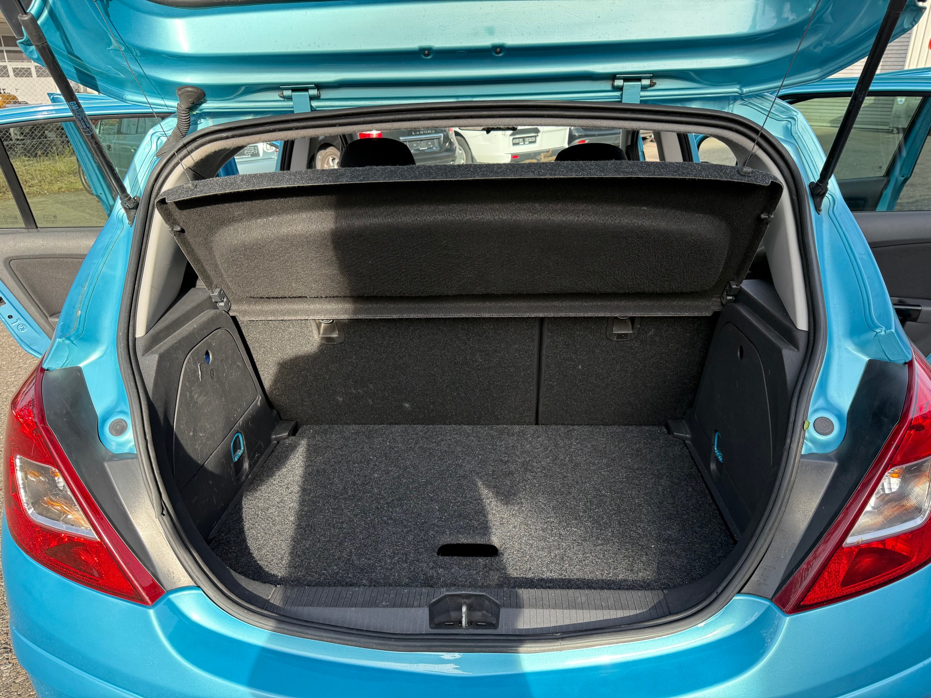 OPEL Corsa 1.4 TP Anniversary Automatic-image-11