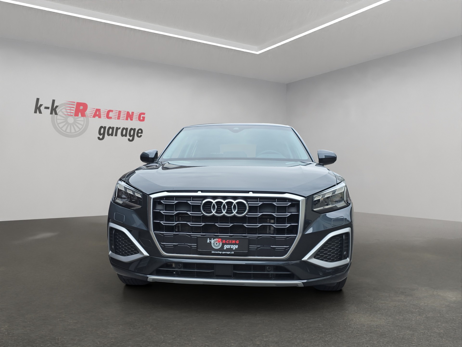 AUDI Q2 35 TFSI S-tronic Prestige-showroom-element-1