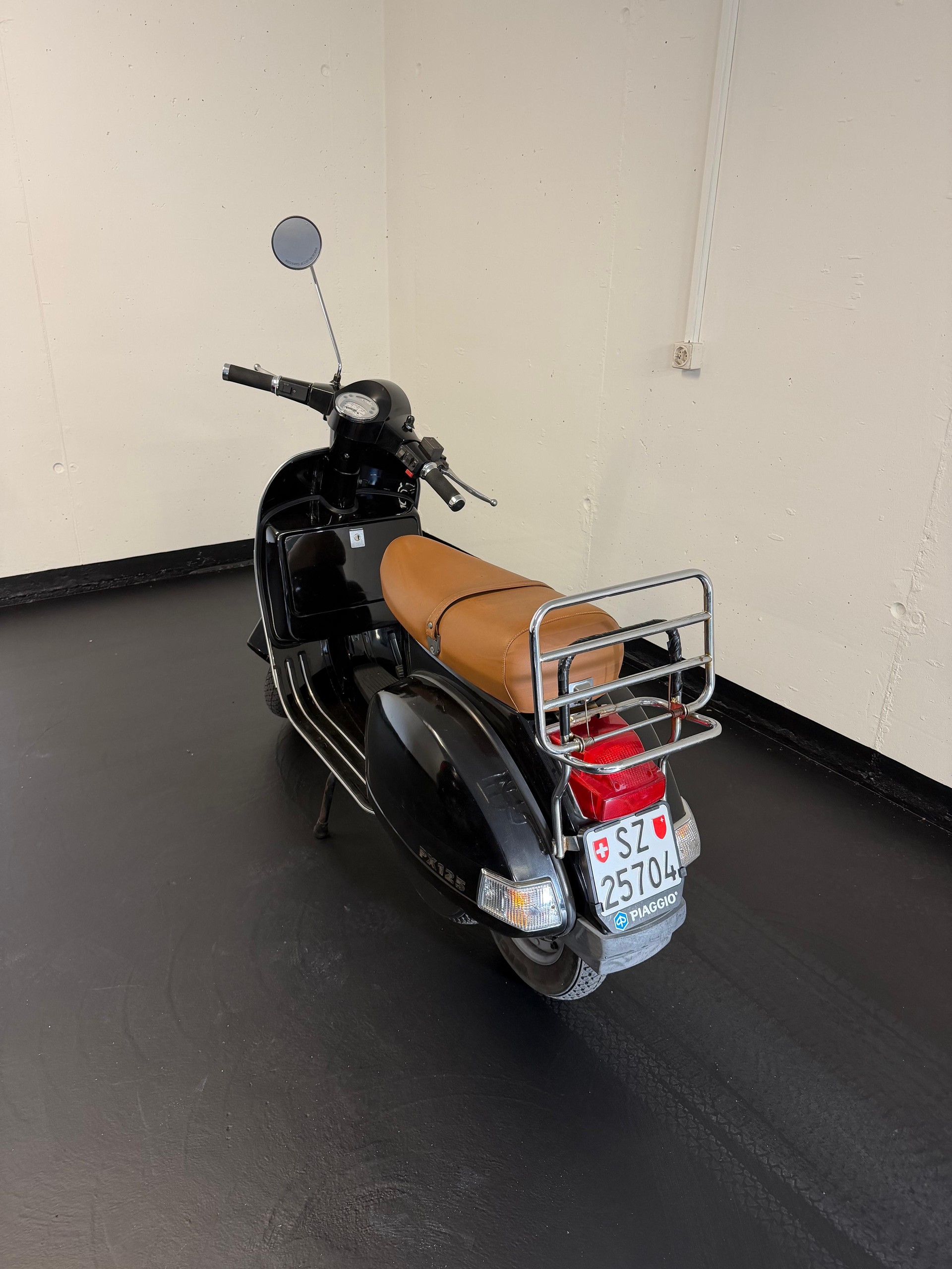 PIAGGIO Vespa PX 125 E Disc-image-3