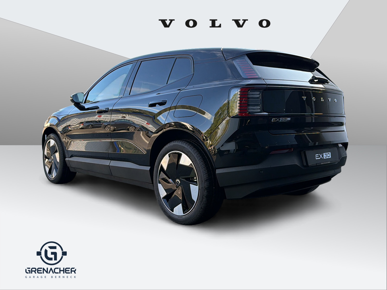 VOLVO EX30 P8 Plus AWD-showroom-element-3