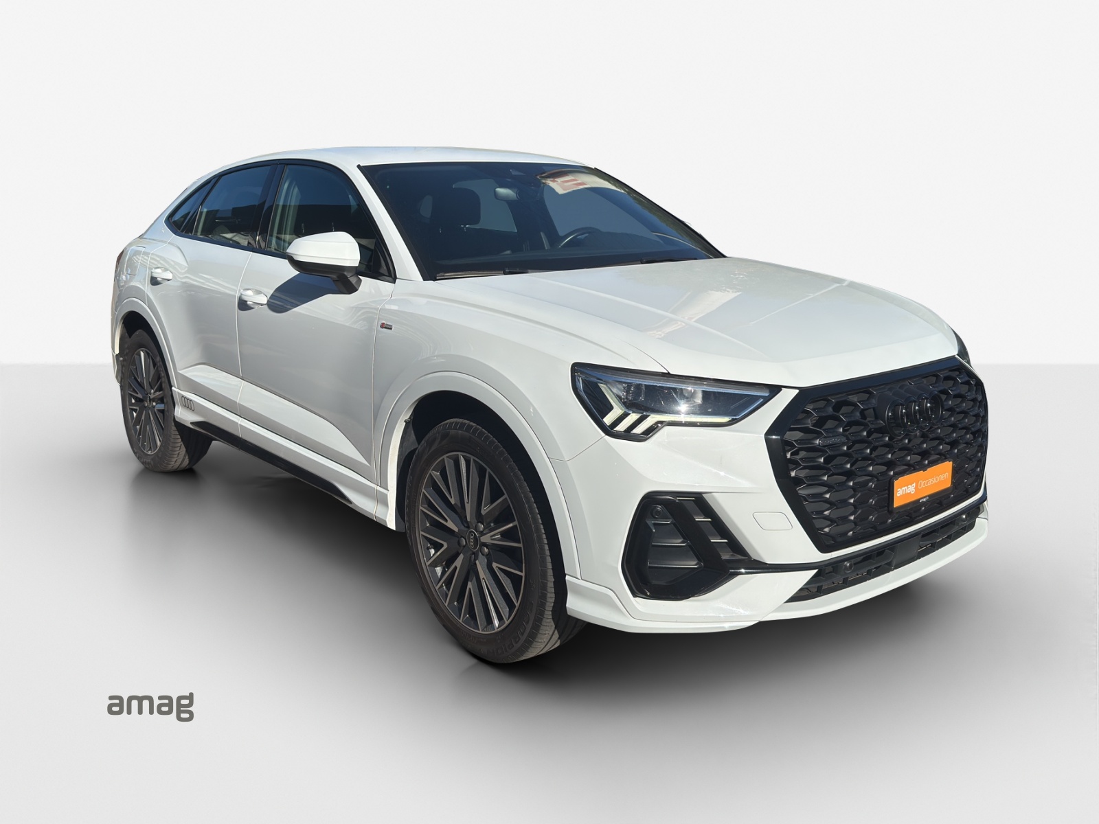 AUDI Q3 Sportback 40 TDI S line Attraction quattro S-tronic-image-5
