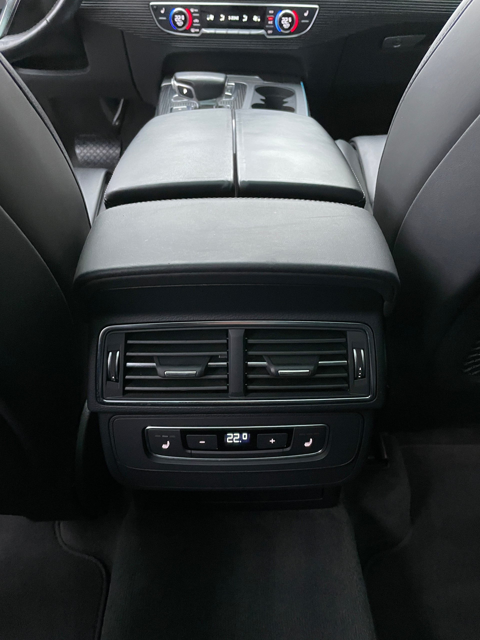 AUDI Q7 e-tron 3.0 TDI quattro tiptronic-image-21