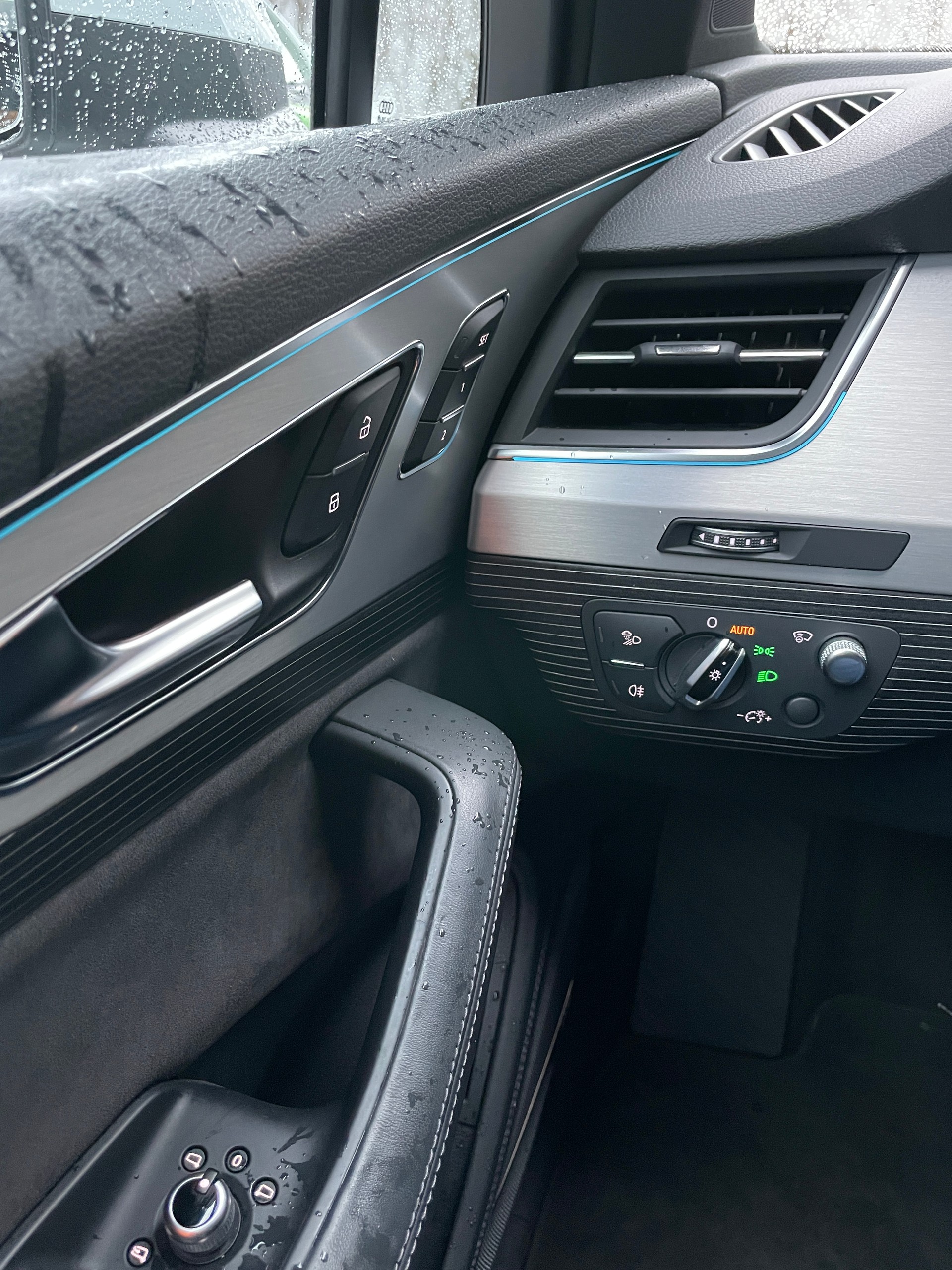 AUDI Q7 e-tron 3.0 TDI quattro tiptronic-image-13