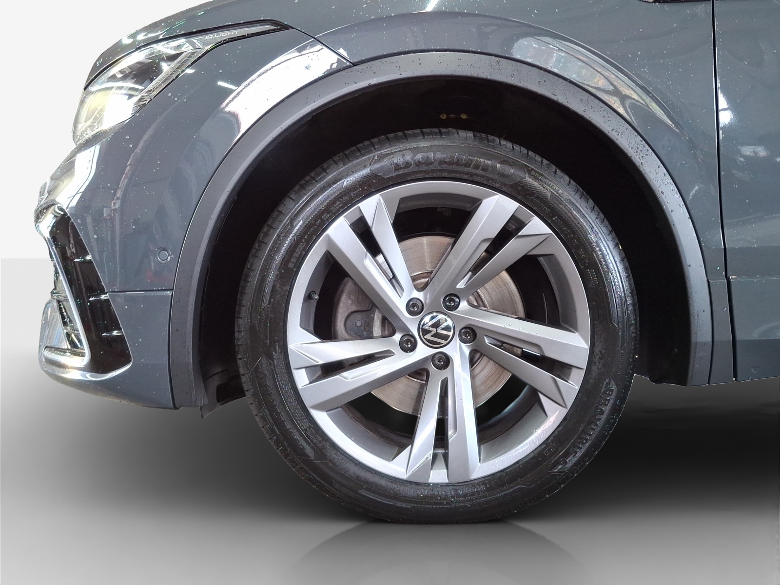 VW Tiguan 2.0TSI R-Line 4Motion DSG-image-14
