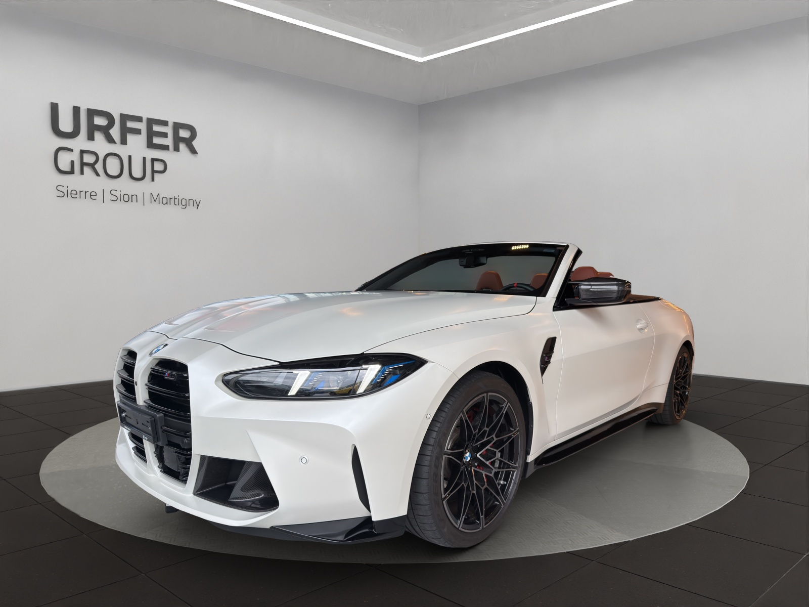 BMW M4 Cabrio Competition M xDrive-showroom-element-1