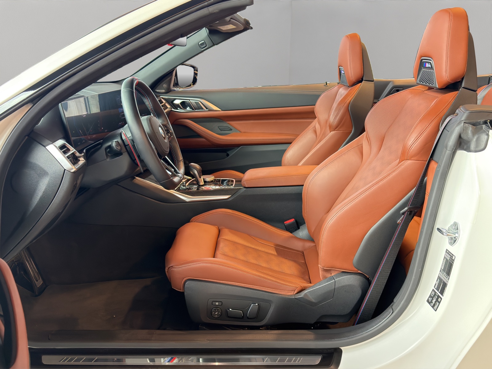 BMW M4 Cabrio Competition M xDrive-image-7