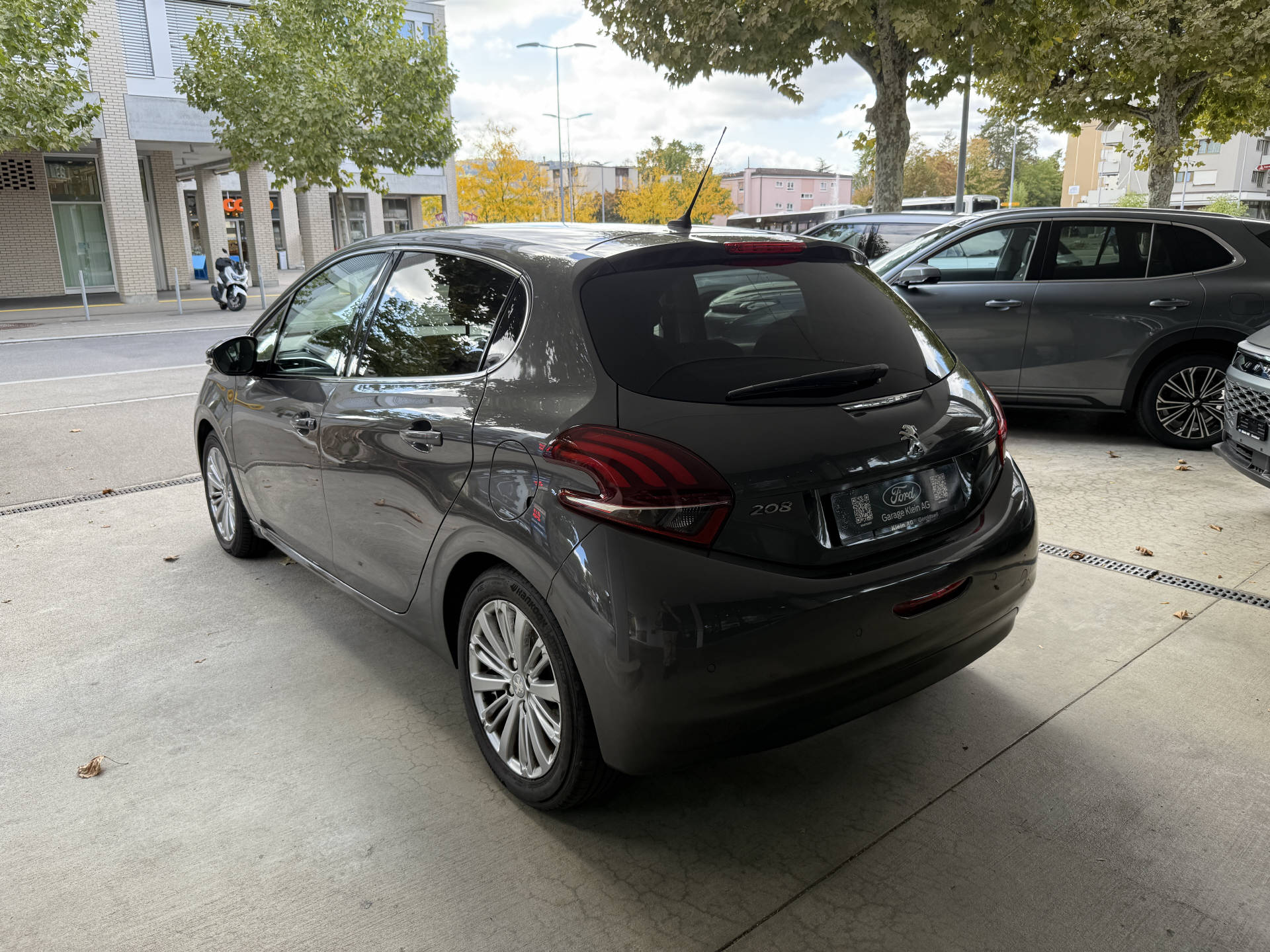 PEUGEOT 208 1.2 PureTech Allure S/S-showroom-element-2