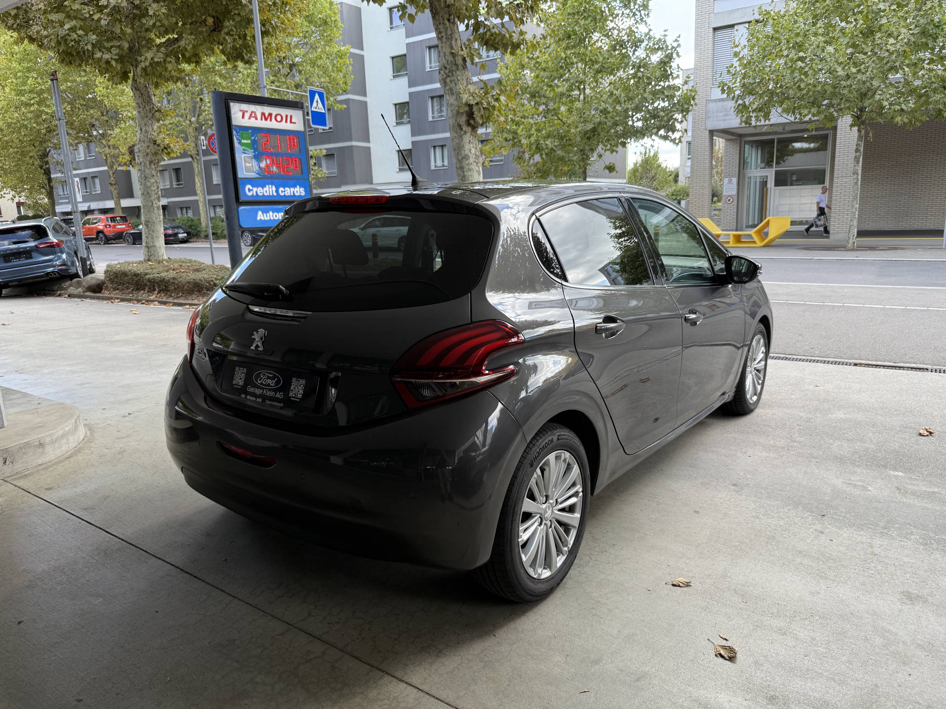 PEUGEOT 208 1.2 PureTech Allure S/S-showroom-element-3