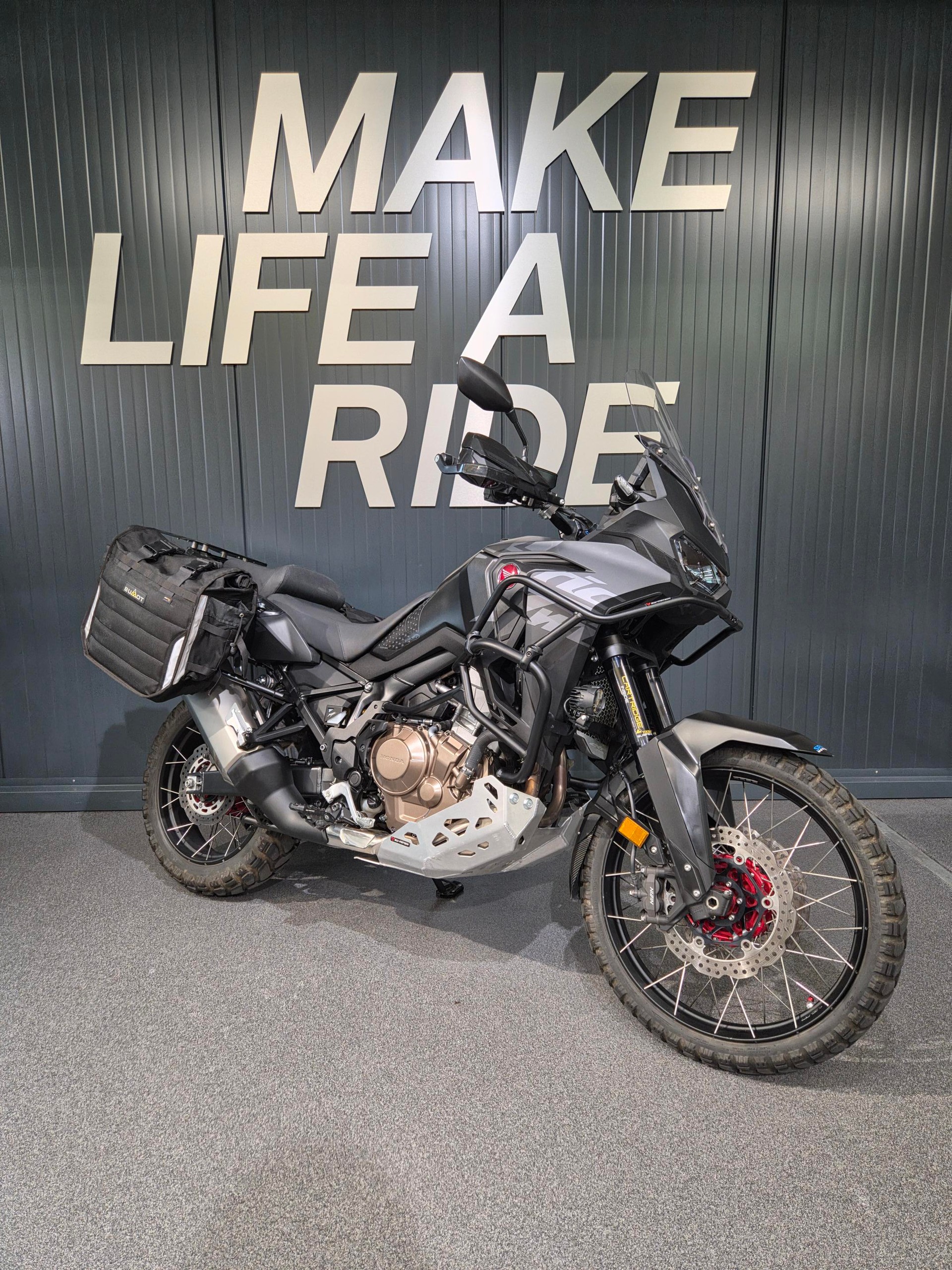 HONDA CRF 1100 Africa Twin-showroom-element-1