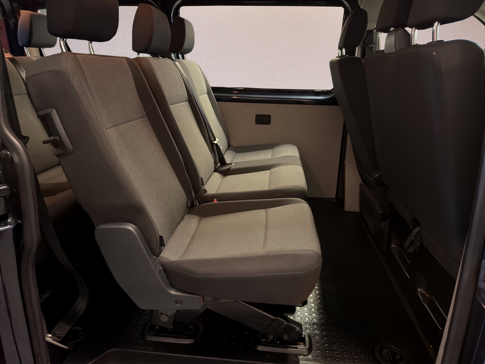 VW T6 2.0 TDI 9Pl.-image-13