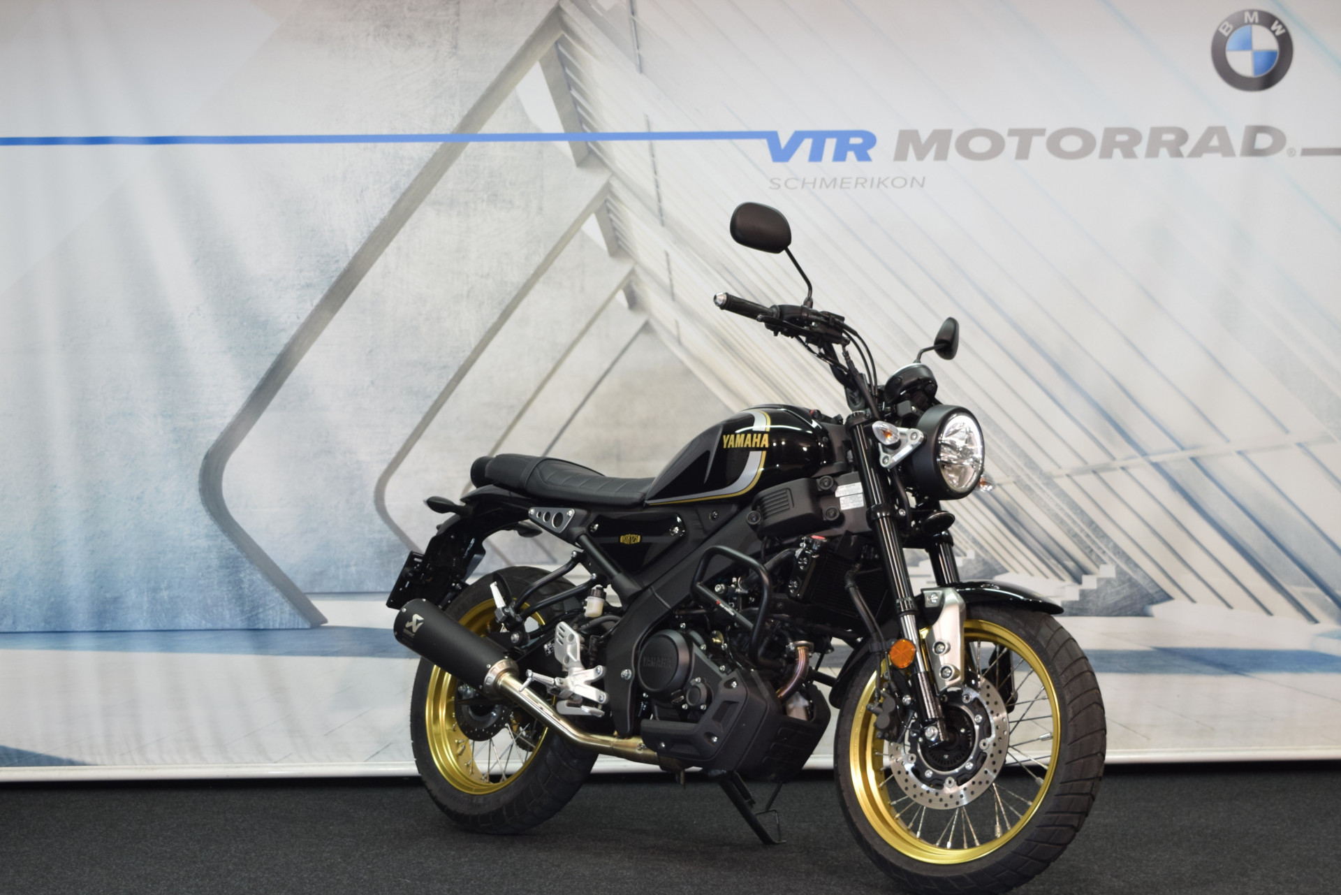YAMAHA XSR 125 Legacy inkl. Akrapovic-image-0