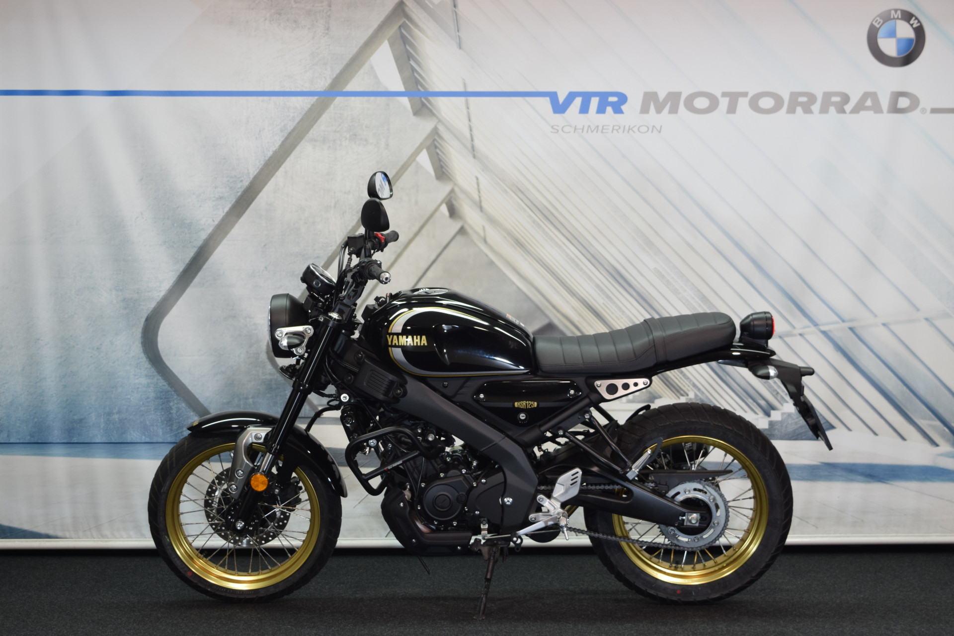 YAMAHA XSR 125 Legacy inkl. Akrapovic-image-4