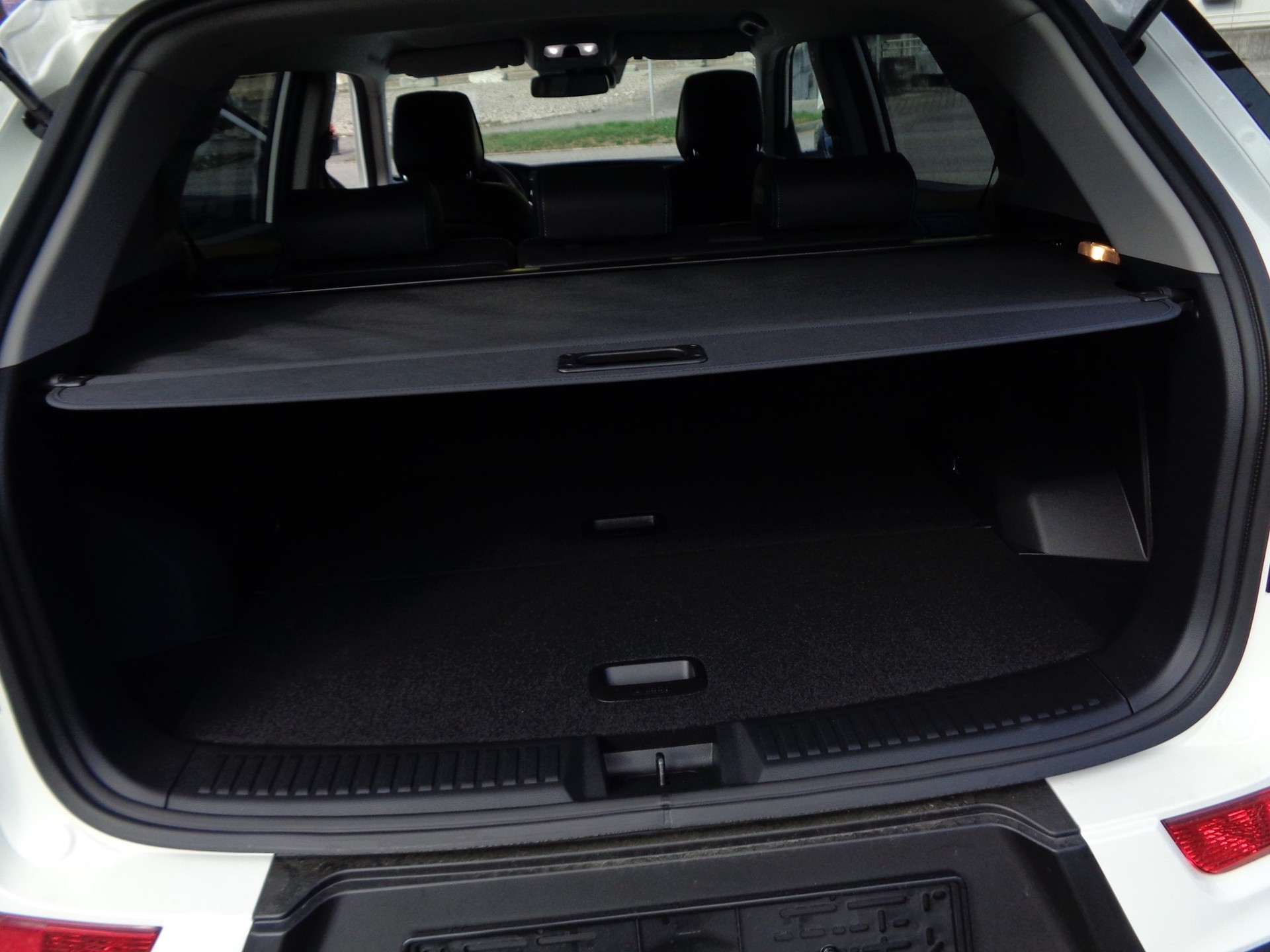 KGM-SsangYong Korando eMotion Titanium-image-9