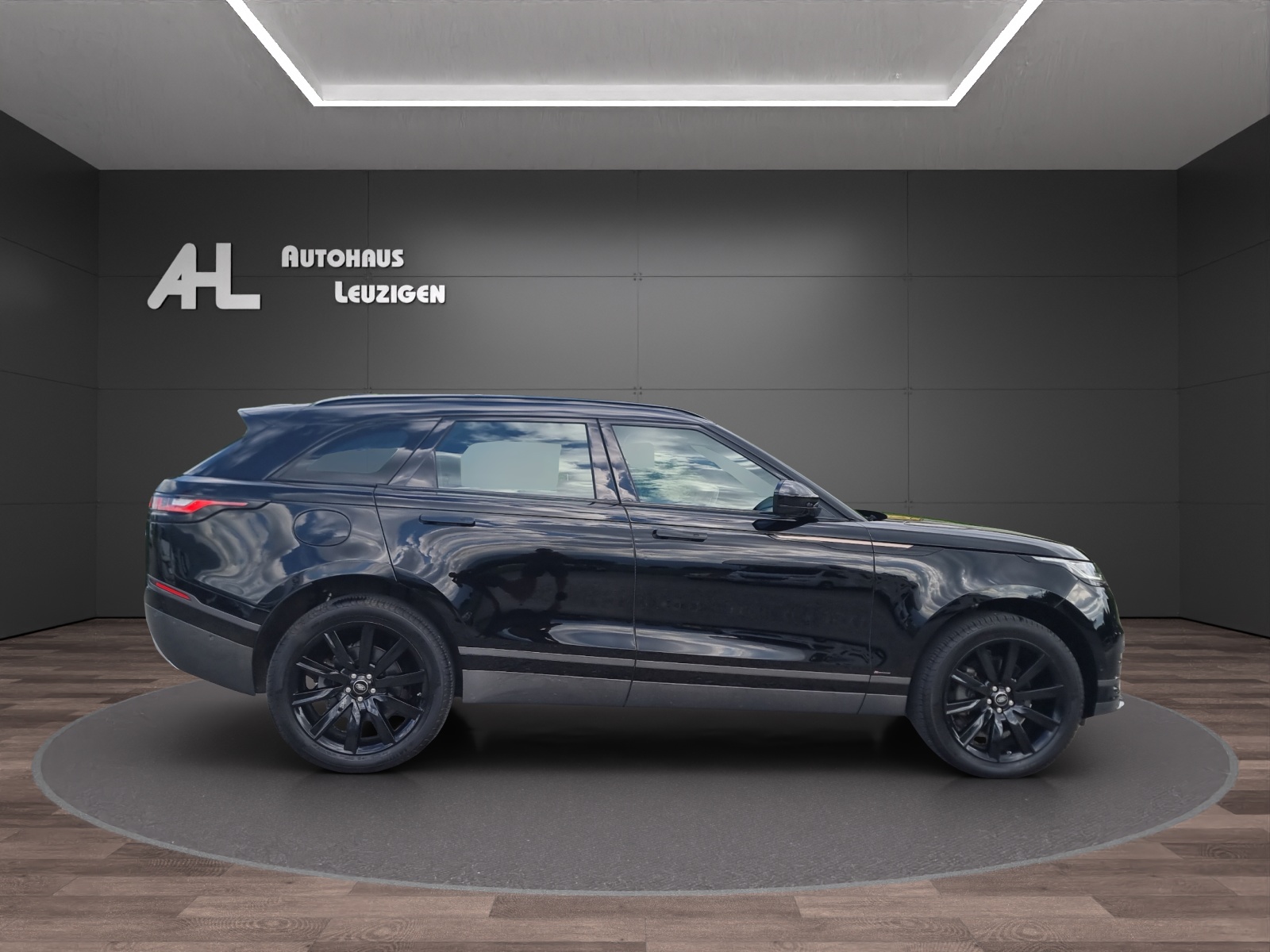 LAND ROVER Range Rover Velar R-Dynamic P 300 Automatic-image-5