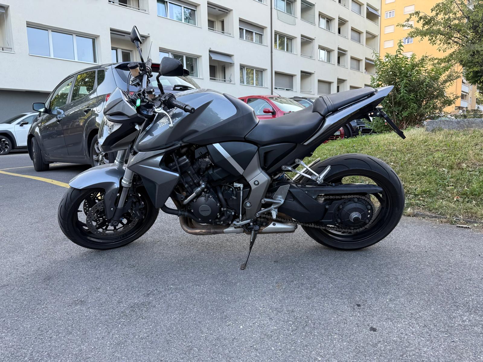 HONDA CB 1000 R ABS-image-2
