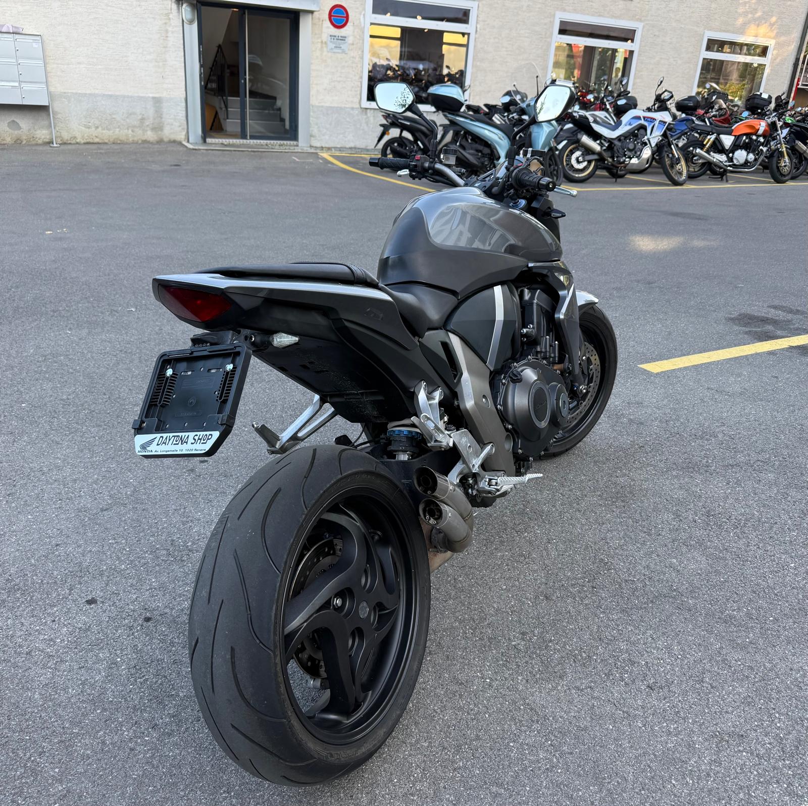 HONDA CB 1000 R ABS-image-5
