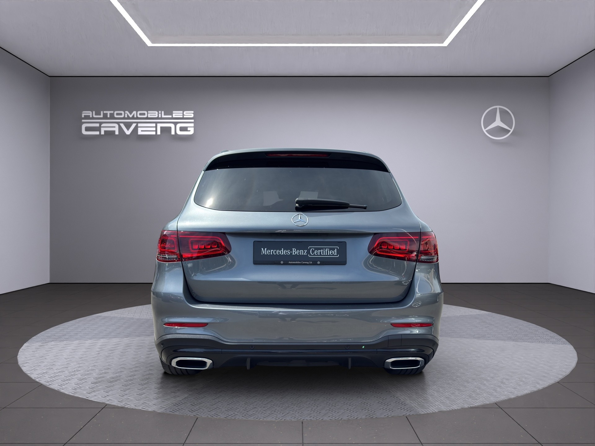 MERCEDES-BENZ GLC 300 AMG Line 4Matic 9G-Tronic-showroom-element-3