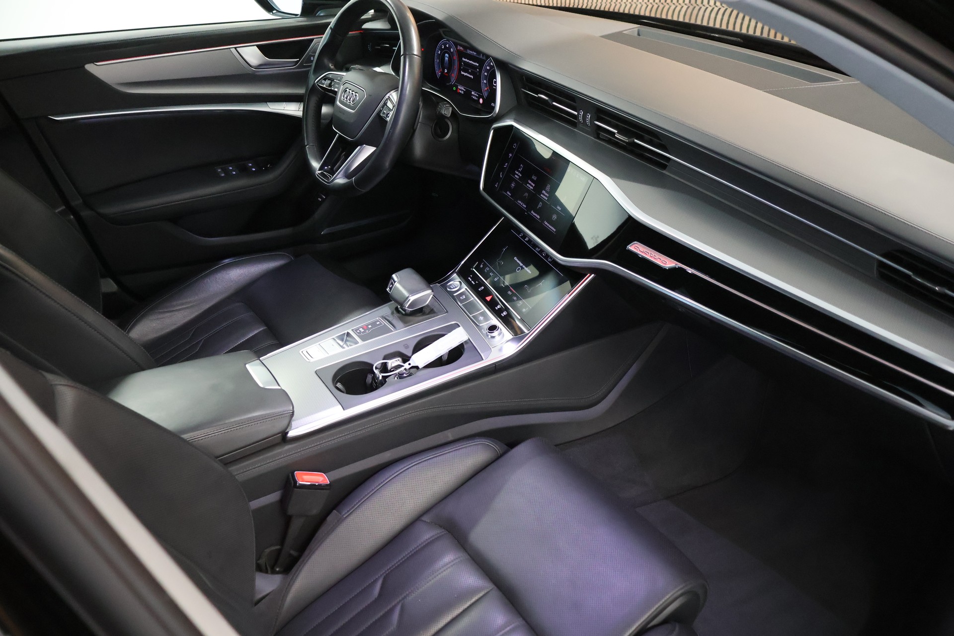AUDI A6 allroad 55 TFSI quattro S-tronic-image-15