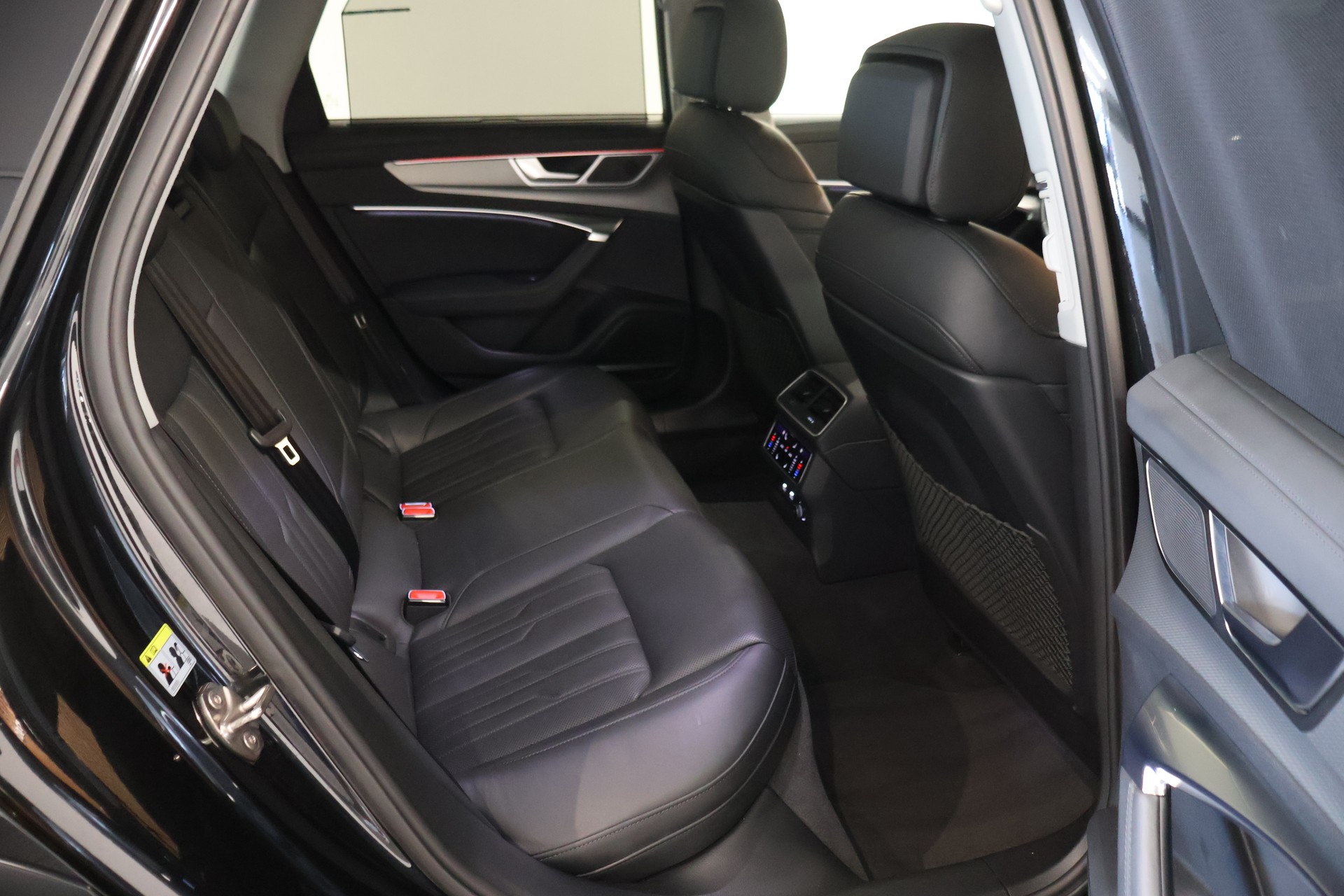 AUDI A6 allroad 55 TFSI quattro S-tronic-image-13