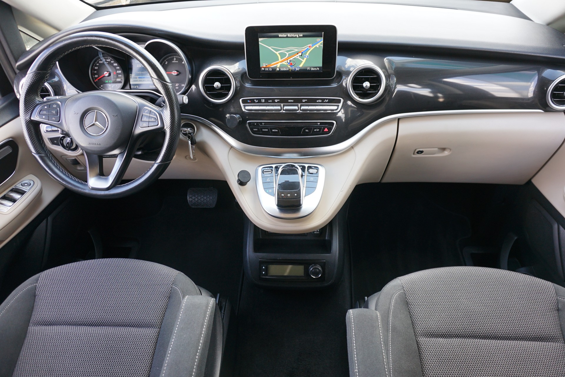 MERCEDES-BENZ Marco Polo 250 d Automat 190PS Sport Paket-image-22