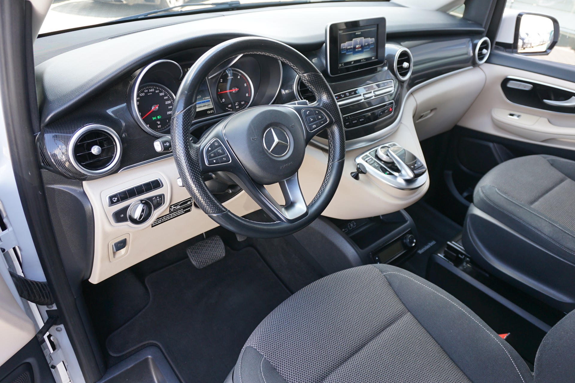 MERCEDES-BENZ Marco Polo 250 d Automat 190PS Sport Paket-image-25