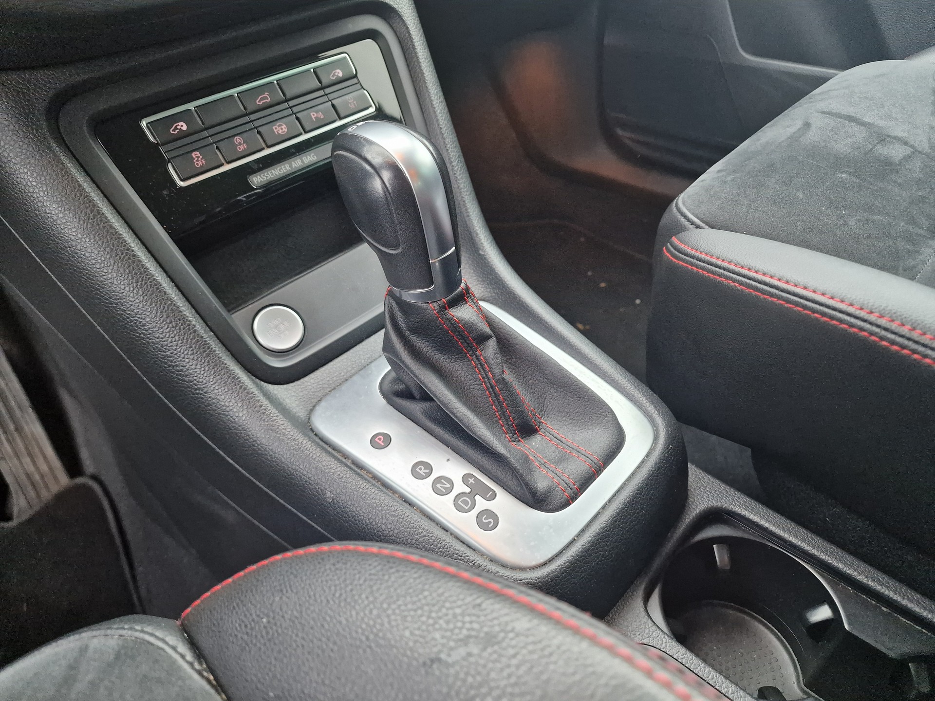 SEAT Alhambra 2.0 TDI FR Line 4Drive 8x Alu 24Mt Garantie-image-18