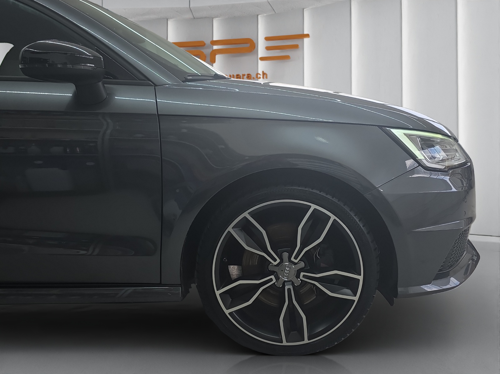 AUDI S1 Sportback 2.0 TFSI quattro-image-15