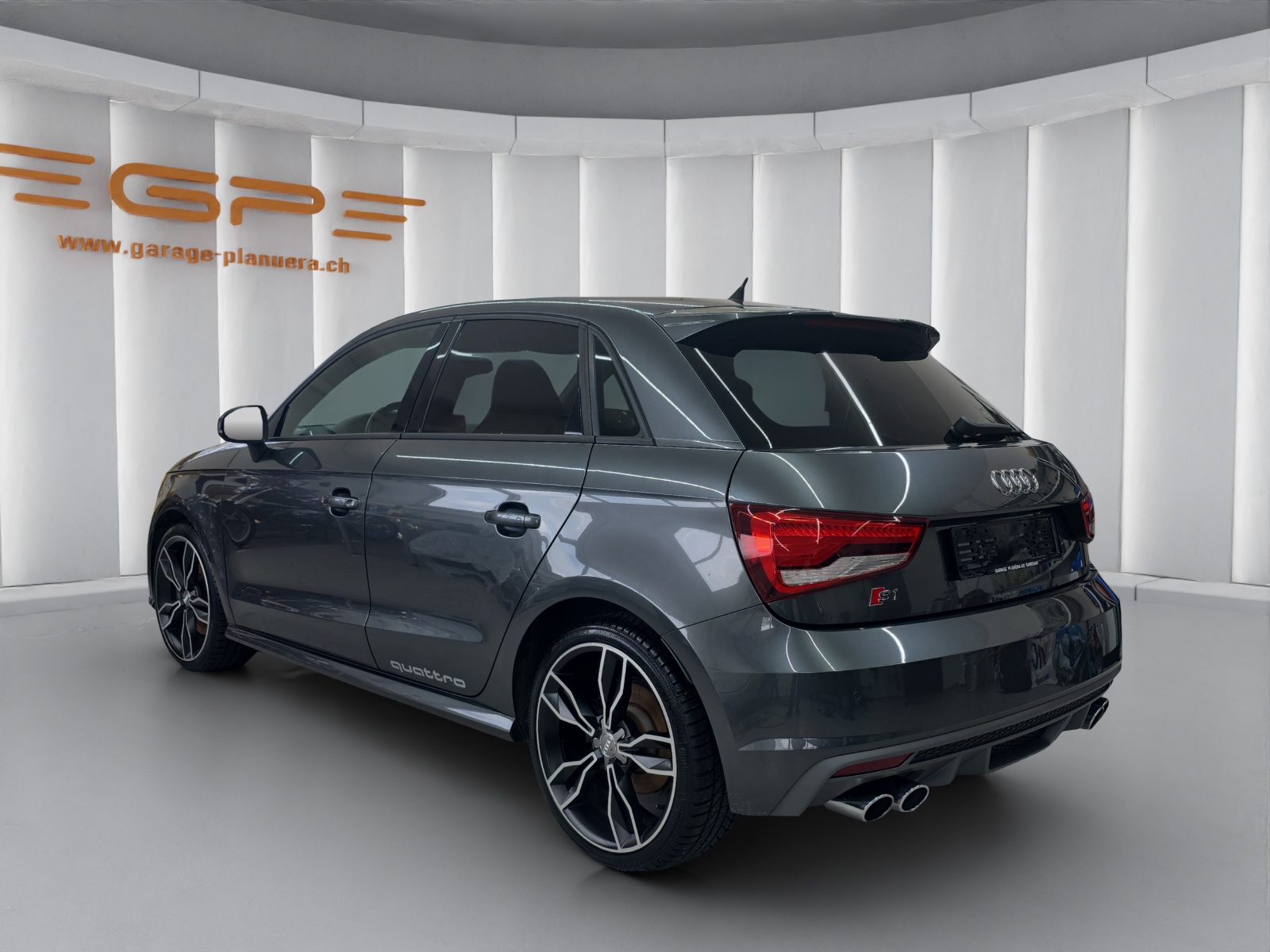 AUDI S1 Sportback 2.0 TFSI quattro-image-4