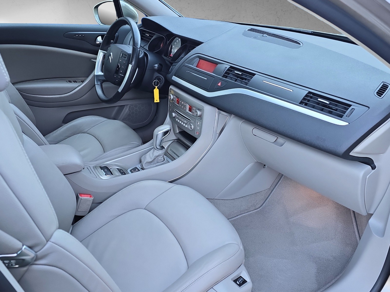 CITROEN C5 Berline 2.0 HDi Exclusive Automatic-image-6
