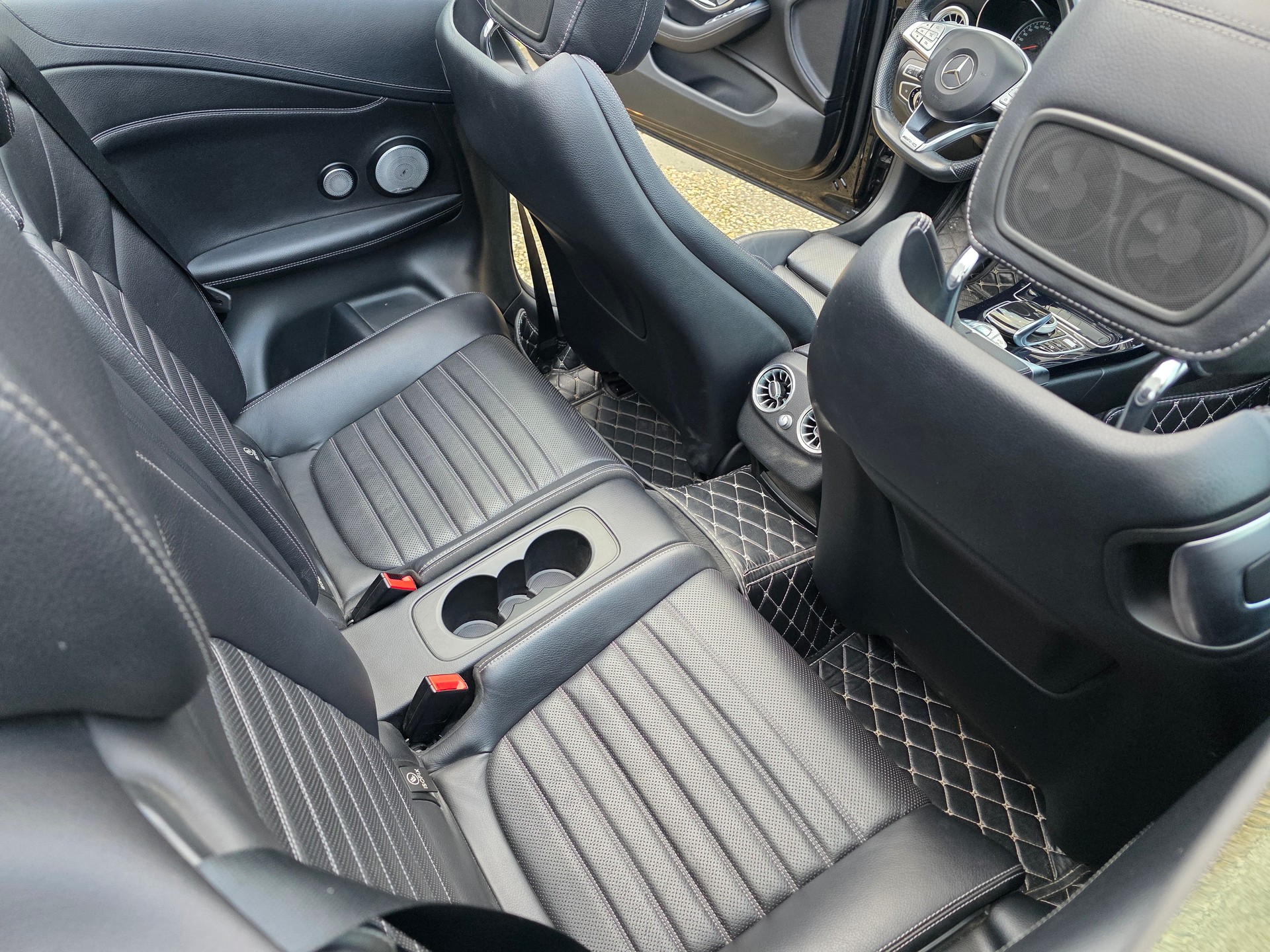 MERCEDES-BENZ C 43 Cabriolet AMG 4Matic 9G-Tronic-image-15