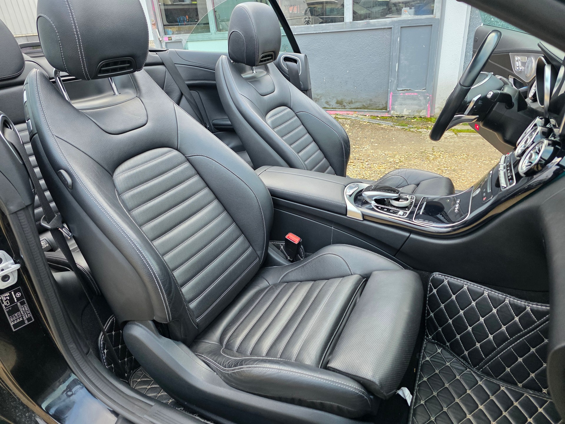 MERCEDES-BENZ C 43 Cabriolet AMG 4Matic 9G-Tronic-image-14