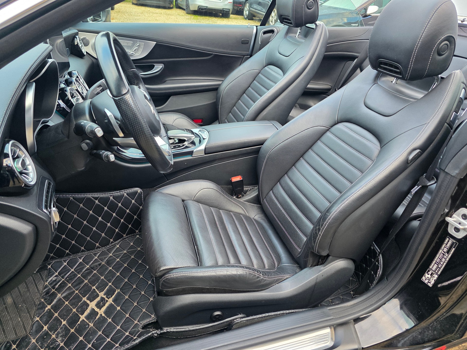 MERCEDES-BENZ C 43 Cabriolet AMG 4Matic 9G-Tronic-image-11