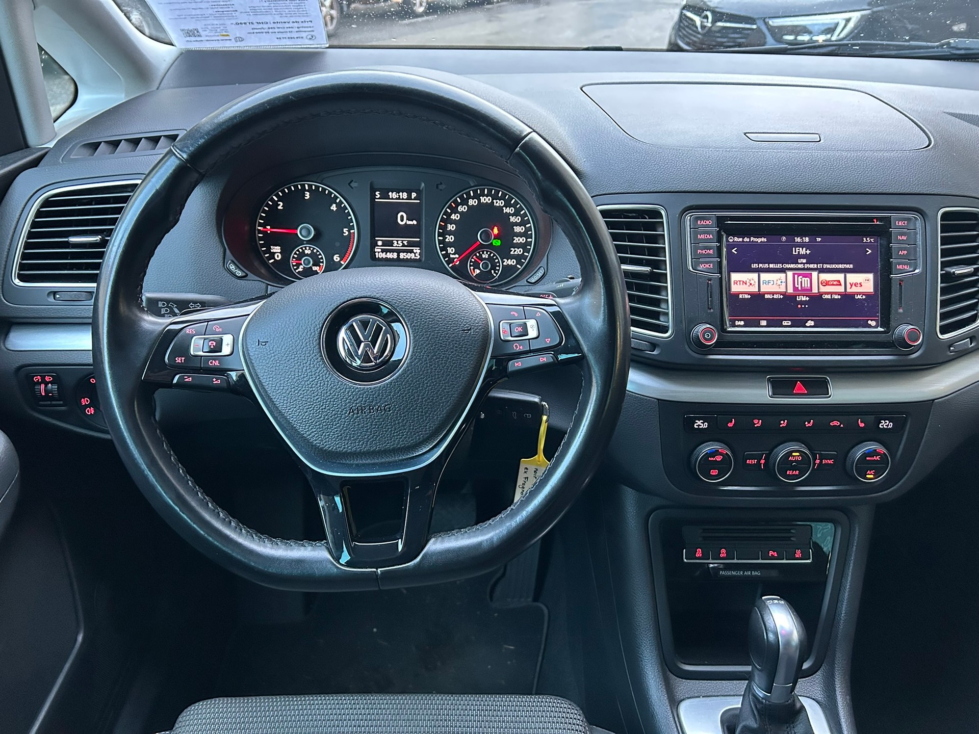 VW Sharan 2.0 TDI Comfortline DSG-image-11