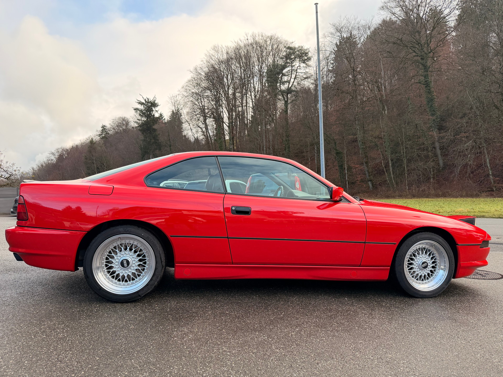 BMW 850i A-image-2