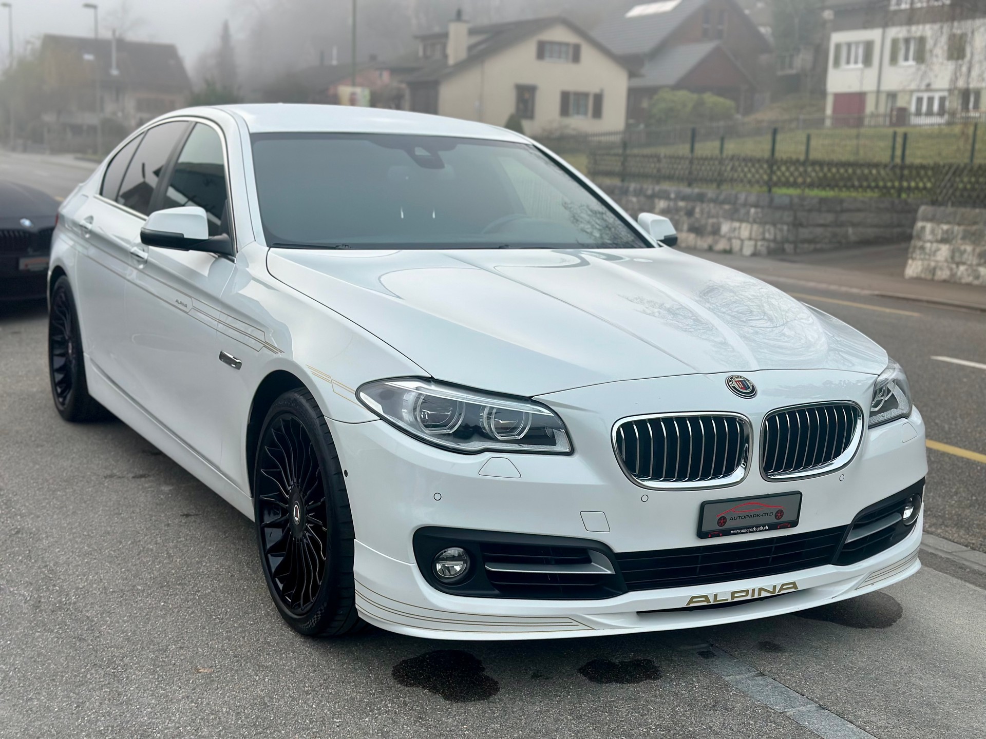 BMW-ALPINA D5 BiTurbo 3.0d Switch-Tronic-showroom-element-1