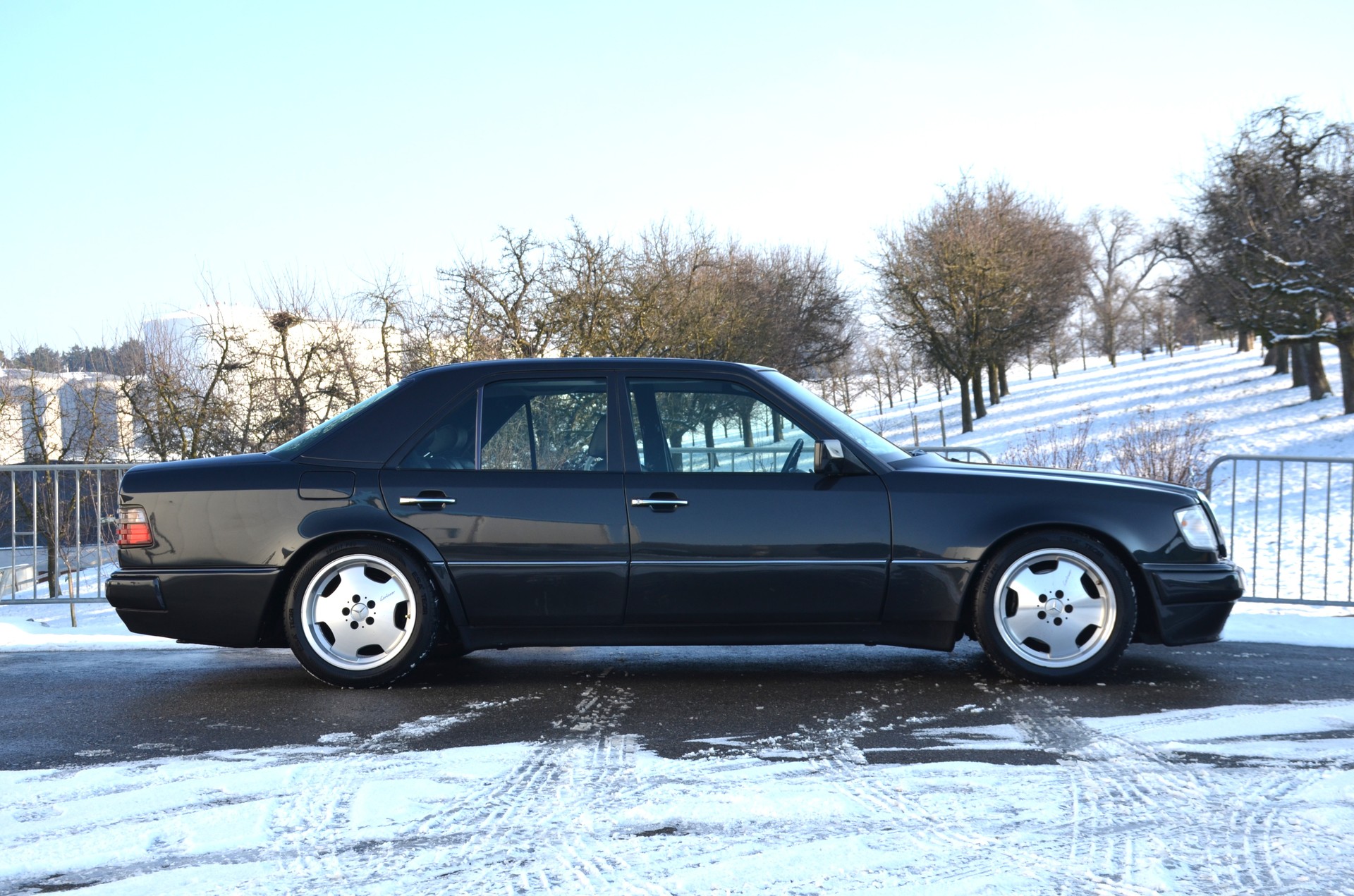 MERCEDES-BENZ 500 E Automatic-image-4