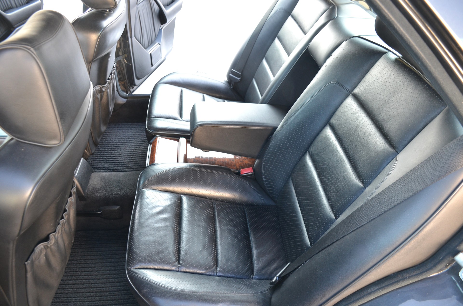 MERCEDES-BENZ 500 E Automatic-image-15