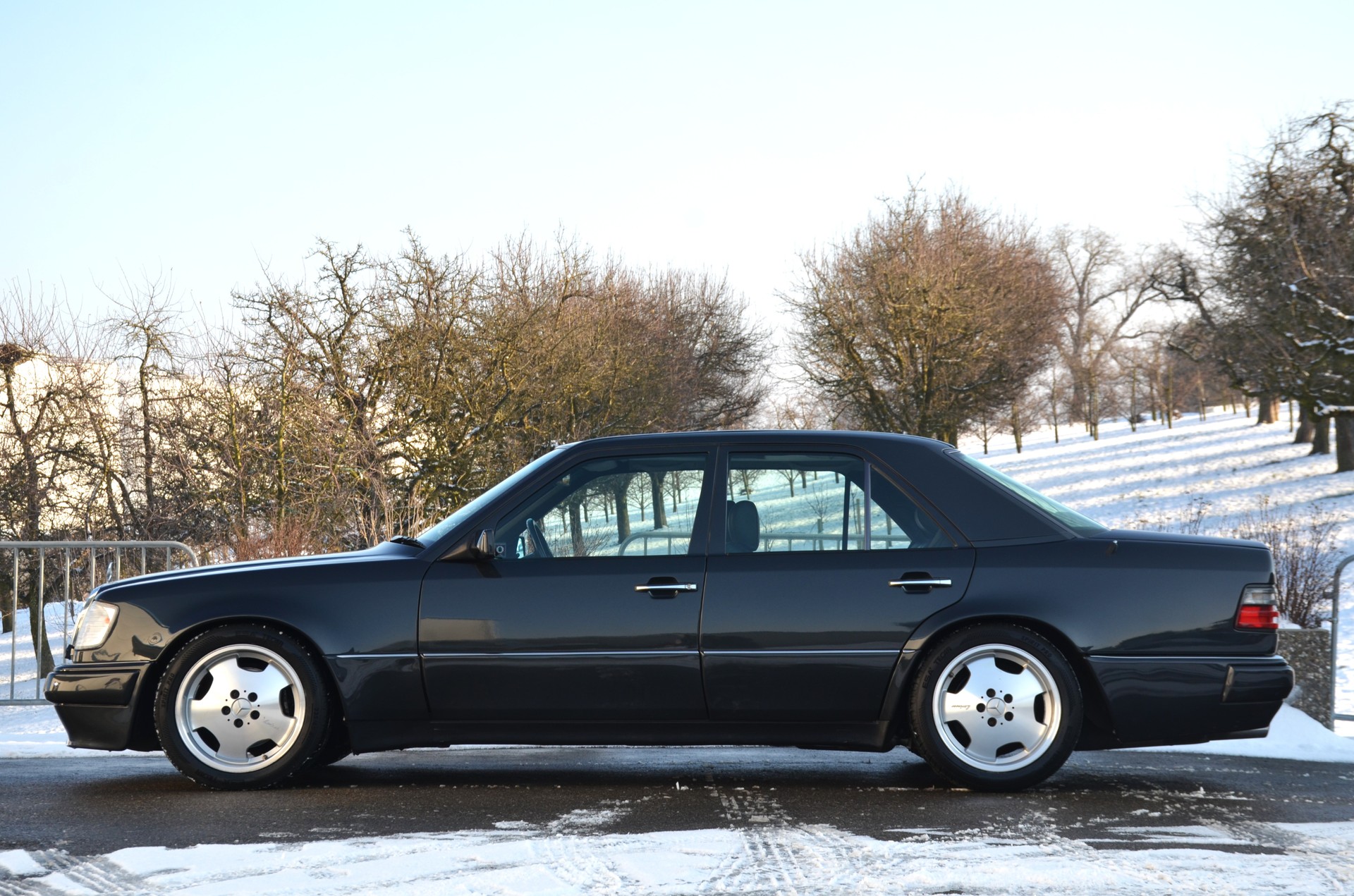 MERCEDES-BENZ 500 E Automatic-image-5