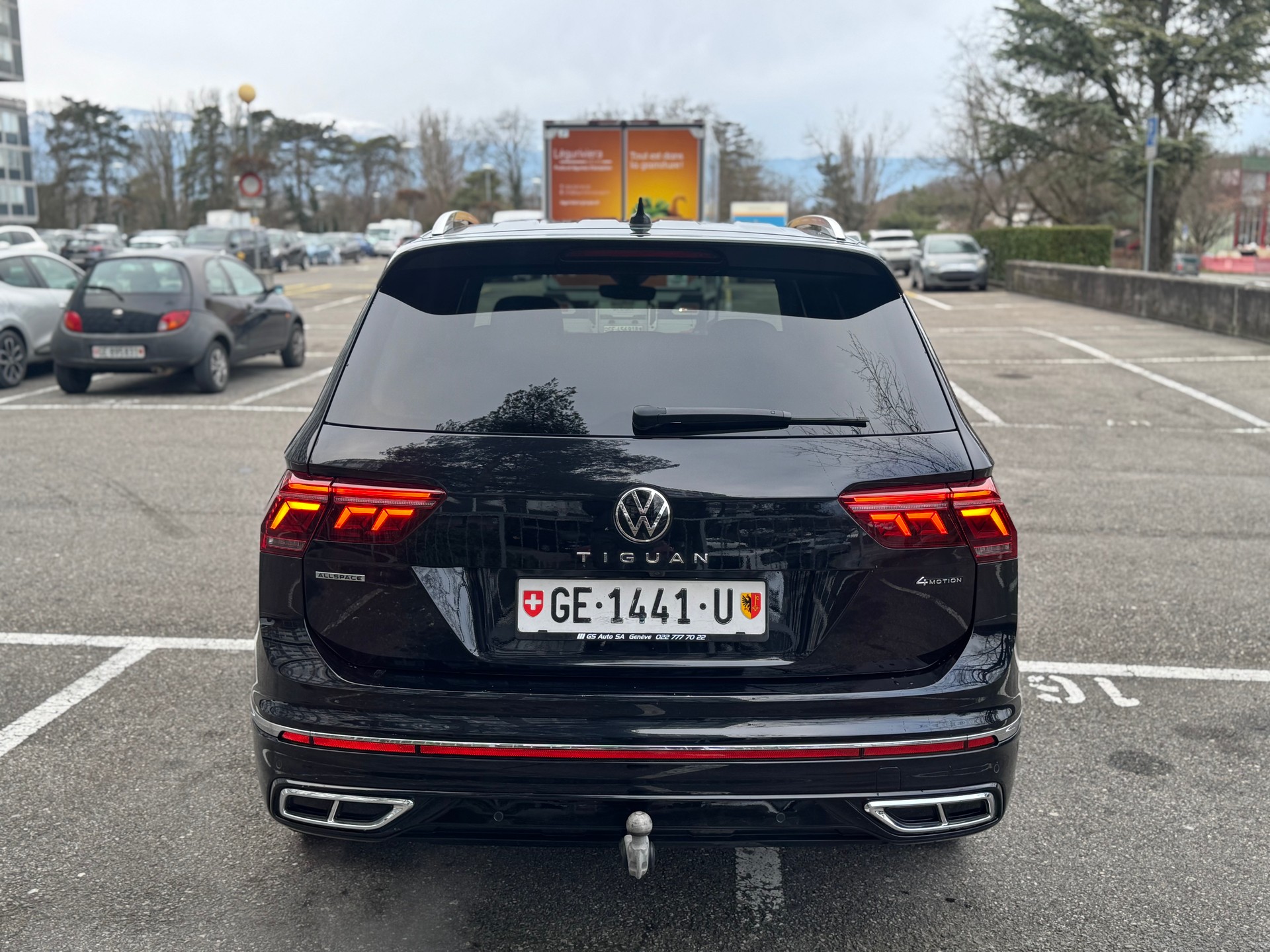 VW Tiguan Allspace 2.0 TDI SCR R-Line 4Motion DSG-image-6