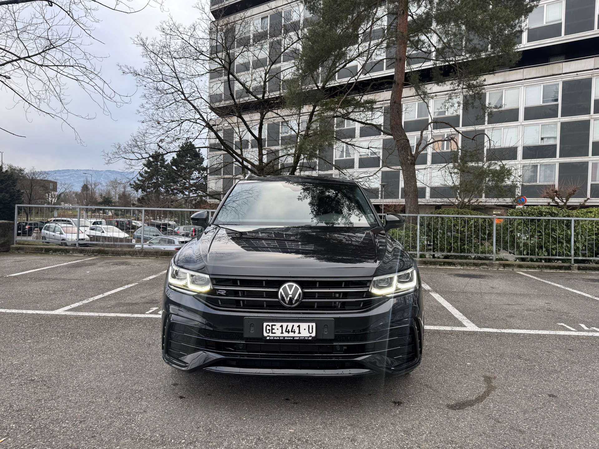 VW Tiguan Allspace 2.0 TDI SCR R-Line 4Motion DSG-image-2