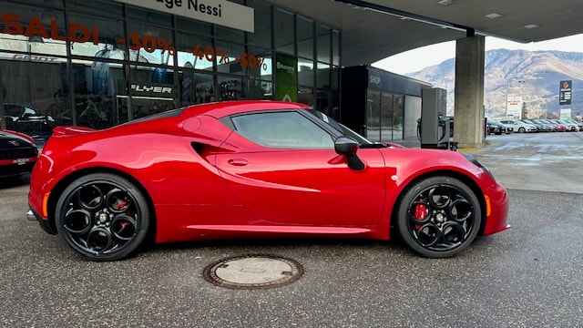 ALFA ROMEO 4C 1750 TBi TCT-image-3